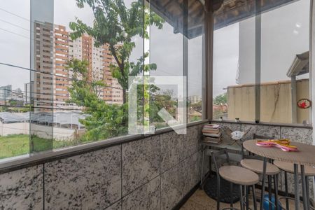 Casa à venda com 144m², 3 quartos e 2 vagas Casa à venda com 144m², 3 quartos e 2 vagasSala - Varanda