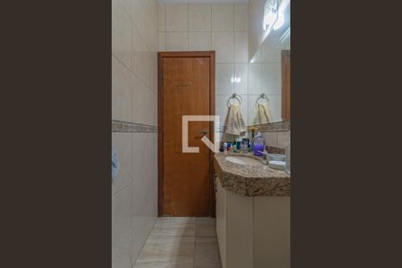 Casa à venda com 144m², 3 quartos e 2 vagas Casa à venda com 144m², 3 quartos e 2 vagasBanheiro Social