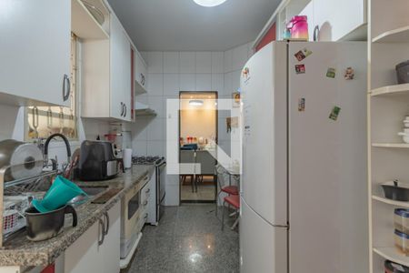 Casa à venda com 144m², 3 quartos e 2 vagas Casa à venda com 144m², 3 quartos e 2 vagasCozinha