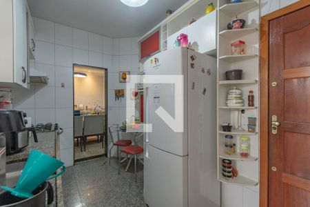 Casa à venda com 144m², 3 quartos e 2 vagas Casa à venda com 144m², 3 quartos e 2 vagasCozinha