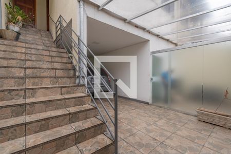 Casa à venda com 144m², 3 quartos e 2 vagas Casa à venda com 144m², 3 quartos e 2 vagasEntrada - Garagem