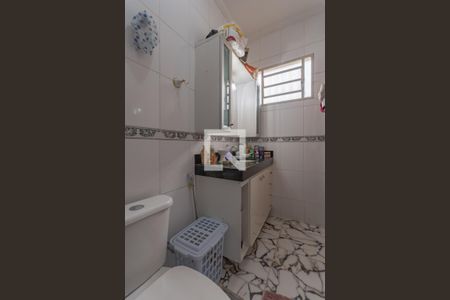 Casa à venda com 144m², 3 quartos e 2 vagas Casa à venda com 144m², 3 quartos e 2 vagasBanheiro Suíte