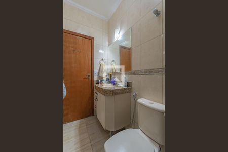 Casa à venda com 144m², 3 quartos e 2 vagas Casa à venda com 144m², 3 quartos e 2 vagasBanheiro Social