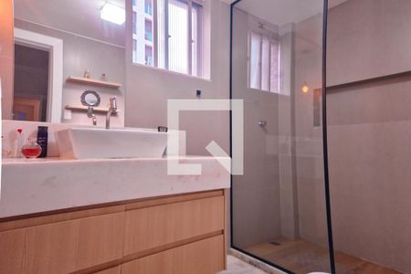 Apartamento para alugar com 120m², 3 quartos e 1 vaga Apartamento para alugar com 120m², 3 quartos e 1 vagaBanheiro da Suíte