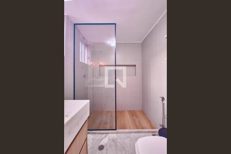 Apartamento para alugar com 120m², 3 quartos e 1 vaga Apartamento para alugar com 120m², 3 quartos e 1 vagaBanheiro da Suíte