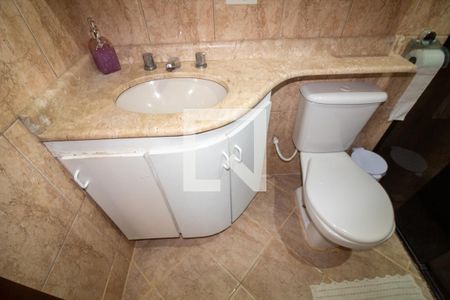 Casa à venda com 140m², 4 quartos e 1 vaga Casa à venda com 140m², 4 quartos e 1 vagaBanheiro