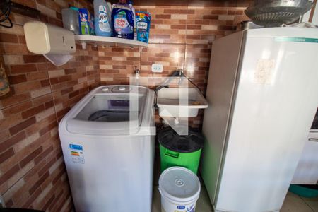 Casa à venda com 140m², 4 quartos e 1 vaga Casa à venda com 140m², 4 quartos e 1 vagaChurrasqueira