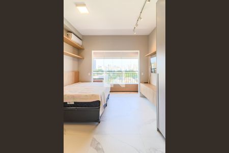 Sala/Quarto de kitnet/studio à venda com 1 quarto, 27m² em Santo Amaro, São Paulo