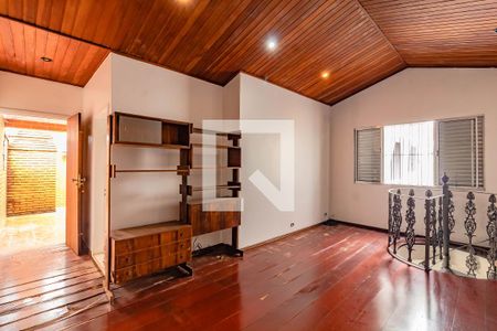 Casa à venda com 250m², 3 quartos e 3 vagas Casa à venda com 250m², 3 quartos e 3 vagasSuíte