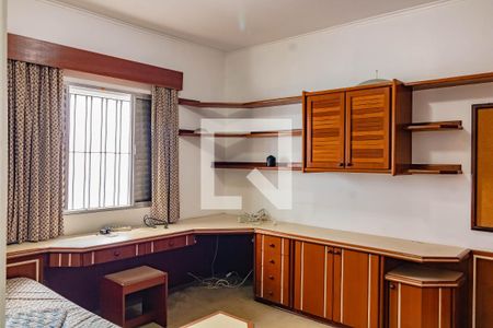 Casa à venda com 250m², 3 quartos e 3 vagas Casa à venda com 250m², 3 quartos e 3 vagasQuarto 1