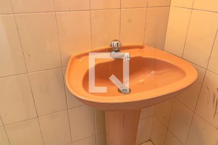 Casa à venda com 250m², 3 quartos e 3 vagas Casa à venda com 250m², 3 quartos e 3 vagasSuíte