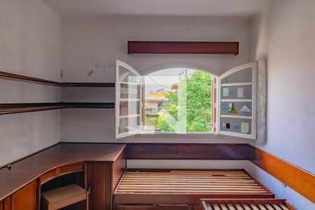 Casa à venda com 250m², 3 quartos e 3 vagas Casa à venda com 250m², 3 quartos e 3 vagasQuarto 2