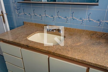 Casa à venda com 250m², 3 quartos e 3 vagas Casa à venda com 250m², 3 quartos e 3 vagasBanheiro