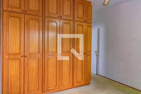 Casa à venda com 250m², 3 quartos e 3 vagas Casa à venda com 250m², 3 quartos e 3 vagasQuarto 3