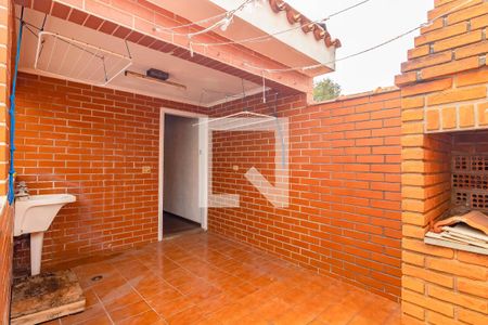 Casa à venda com 250m², 3 quartos e 3 vagas Casa à venda com 250m², 3 quartos e 3 vagasÁrea de Serviço