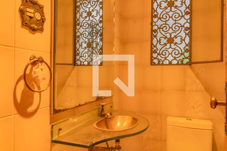 Casa à venda com 250m², 3 quartos e 3 vagas Casa à venda com 250m², 3 quartos e 3 vagasLavabo