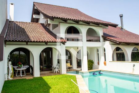 Casa à venda com 726m², 3 quartos e 4 vagasPiscina