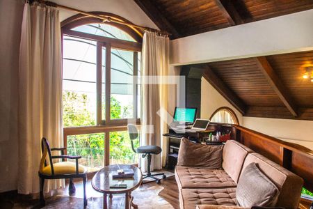 Casa à venda com 726m², 3 quartos e 4 vagasMezanino