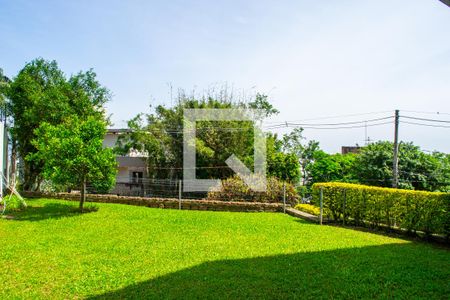 Casa à venda com 726m², 3 quartos e 4 vagasQuintal