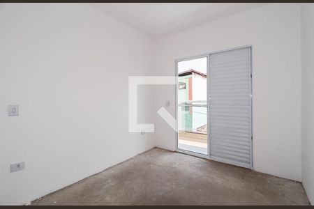 Casa à venda com 102m², 2 quartos e 4 vagasSuíte 2