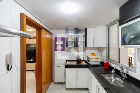 Apartamento à venda com 214m², 3 quartos e 2 vagasCozinha