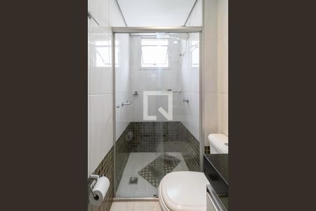 Apartamento à venda com 214m², 3 quartos e 2 vagasBanheiro social