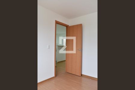 Quarto 2 de apartamento para alugar com 2 quartos, 44m² em Campo de Santana, Curitiba