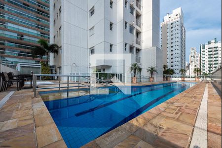 Apartamento para alugar com 181m², 3 quartos e 3 vagas Apartamento para alugar com 181m², 3 quartos e 3 vagasPiscina