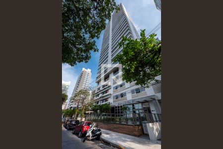 Apartamento para alugar com 181m², 3 quartos e 3 vagas Apartamento para alugar com 181m², 3 quartos e 3 vagasFachada