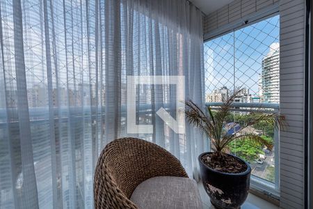 Apartamento para alugar com 181m², 3 quartos e 3 vagas Apartamento para alugar com 181m², 3 quartos e 3 vagasVaranda