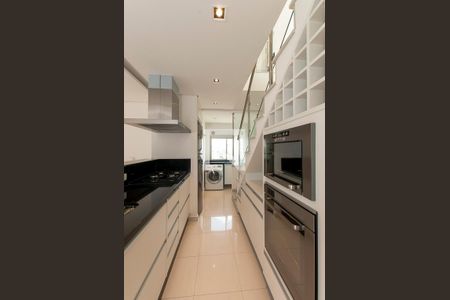 Cozinha de apartamento à venda com 2 quartos, 94m² em Campo Belo, São Paulo