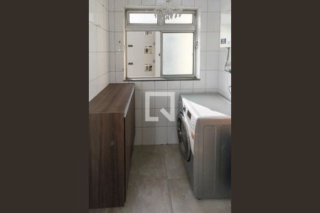 Apartamento à venda com 61m², 3 quartos e 1 vagaÁrea de Servipo