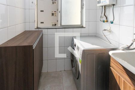 Apartamento à venda com 61m², 3 quartos e 1 vagaÁrea de Servipo