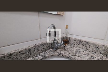 Apartamento à venda com 102m², 2 quartos e 1 vaga Apartamento à venda com 102m², 2 quartos e 1 vagaBanheiro