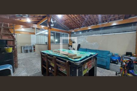 Apartamento à venda com 102m², 2 quartos e 1 vaga Apartamento à venda com 102m², 2 quartos e 1 vagaCobertura