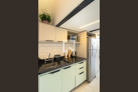 Cozinha de apartamento para alugar com 1 quarto, 40m² em Indianópolis, São Paulo
