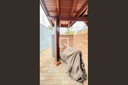 Casa à venda com 339m², 3 quartos e 5 vagasEntrada