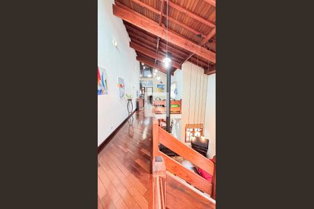 Casa à venda com 339m², 3 quartos e 5 vagasCorredor