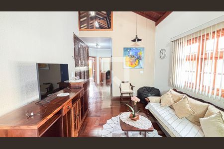 Casa à venda com 339m², 3 quartos e 5 vagasSala de TV