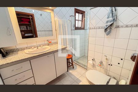 Casa à venda com 339m², 3 quartos e 5 vagasBanheiro da Suíte 3