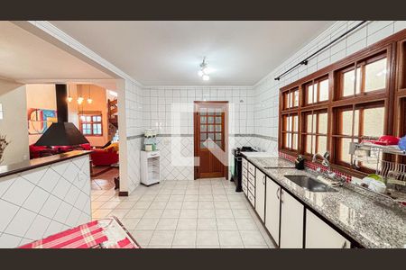 Casa à venda com 339m², 3 quartos e 5 vagasCozinha