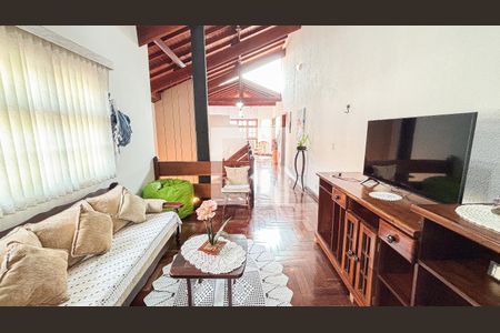 Casa à venda com 339m², 3 quartos e 5 vagasSala de TV