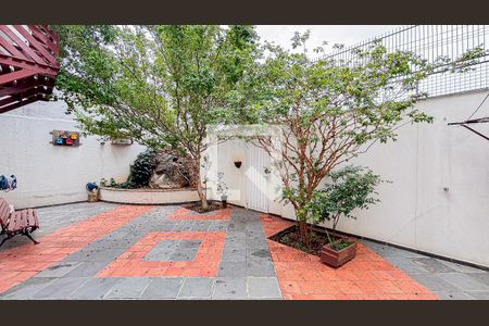 Casa à venda com 339m², 3 quartos e 5 vagasQuintal