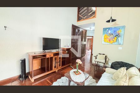 Casa à venda com 339m², 3 quartos e 5 vagasSala de TV