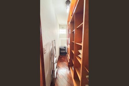 Casa à venda com 339m², 3 quartos e 5 vagasSuíte 2 - Closet