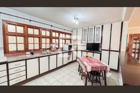 Casa à venda com 339m², 3 quartos e 5 vagasCozinha