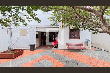 Casa à venda com 339m², 3 quartos e 5 vagasQuintal