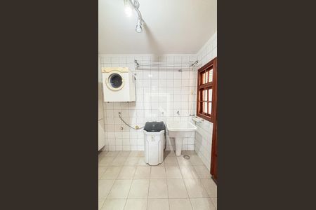 Casa à venda com 339m², 3 quartos e 5 vagasÁrea de Serviço