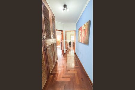 Casa à venda com 339m², 3 quartos e 5 vagasCorredor