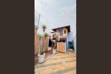 Casa à venda com 339m², 3 quartos e 5 vagasEntrada